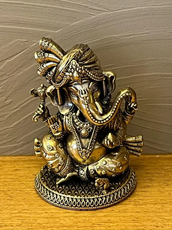 Decorative_Ganesh_Fine_Brass_Idol_8X7X5_CM