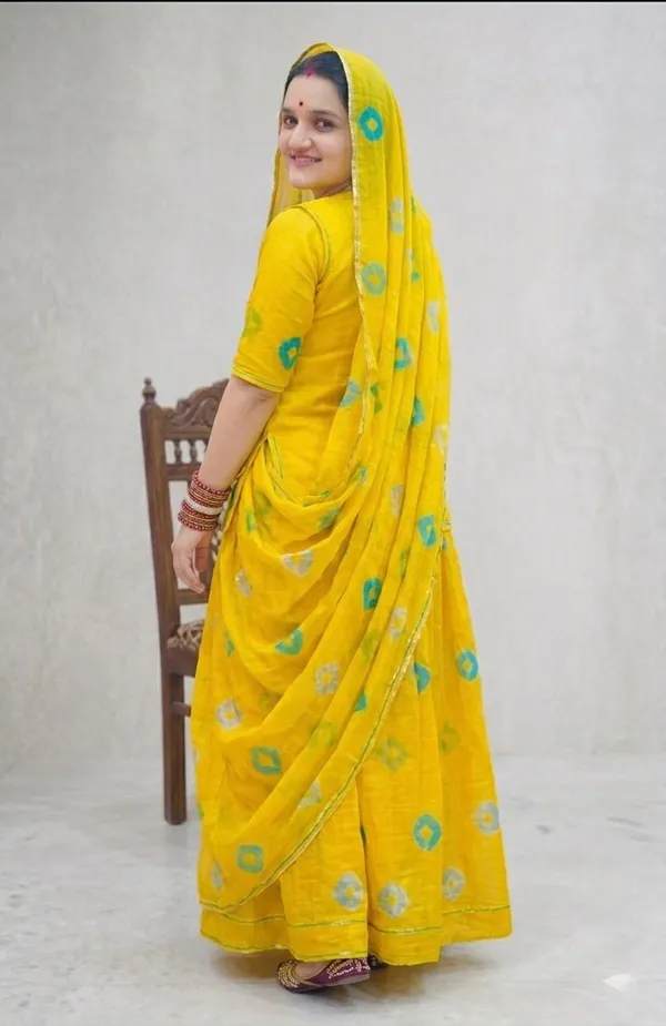 Yellow_Mix_Cotton_Rajputi_Poshak_4_Metre_Fabric_2.5_Meter_Odhani_For_Women