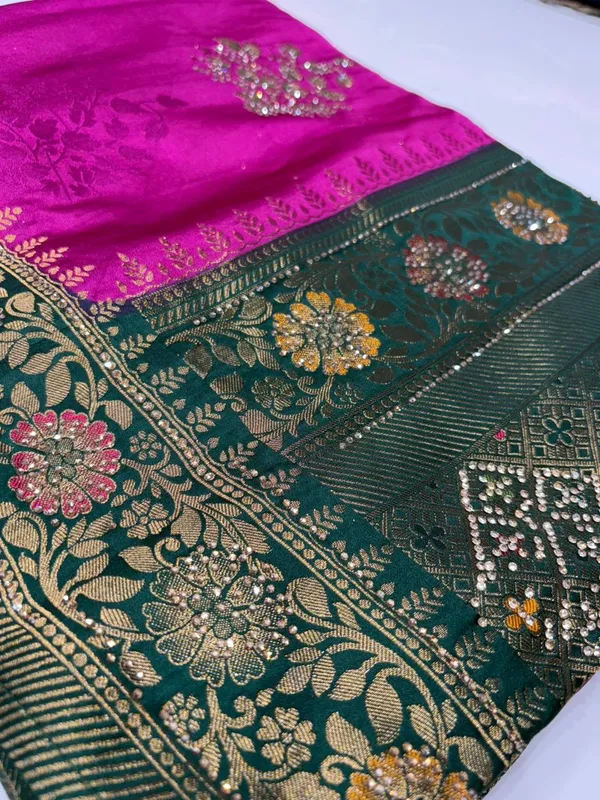 Magenta_Banarasi_Silk_Saree_With_Green_Border_And_Golden_Zari_Work
