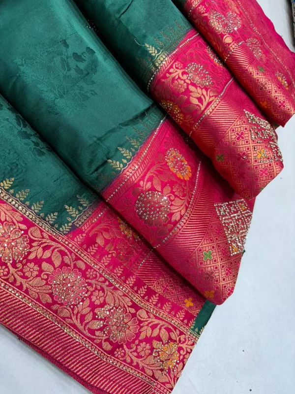 Green_And_Pink_Banarasi_Silk_Saree_With_Zari_Work