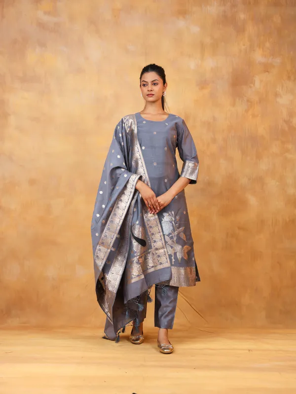 Grey_Chanderi_Silk_Kurta_Set_With_Floral_Embroidery_And_Dupatta