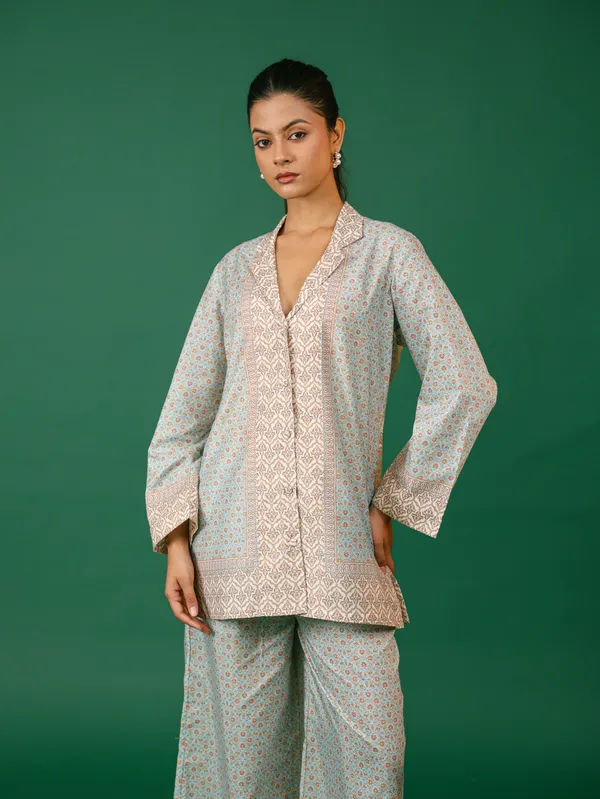 Light_Blue_Floral_Print_Cotton_Kurta_Pajama_Set_With_Embroidered_Border