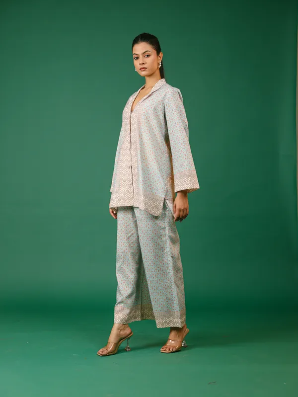Light_Blue_Floral_Print_Cotton_Kurta_Pajama_Set_With_Embroidered_Border
