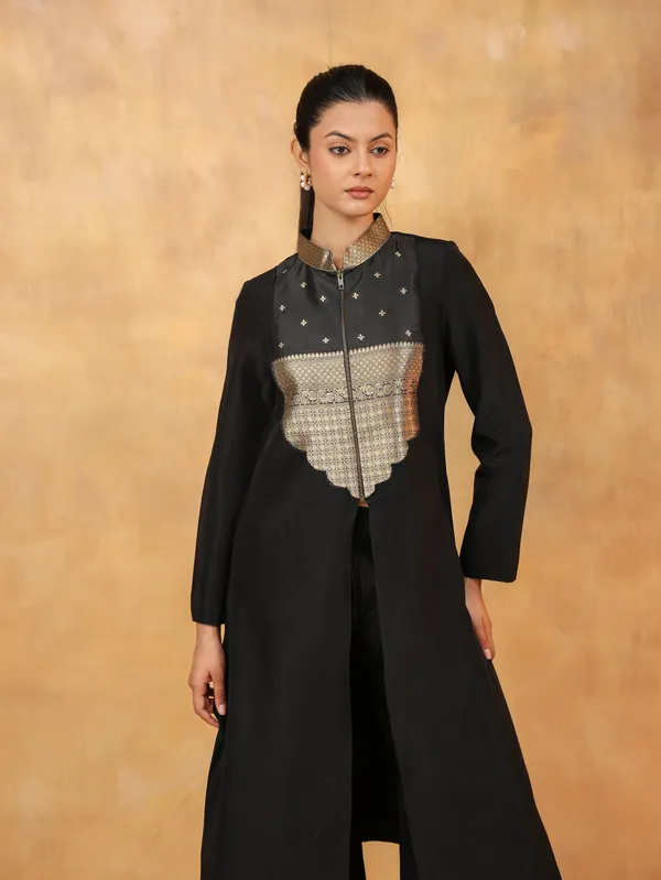 Black_Ethnic_Kurti_With_Gold_Embroidered_Yoke_And_Collar