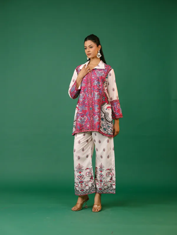 Pink_&_White_Printed_Ethnic_Kurta_Set_With_Embroidered_Pants