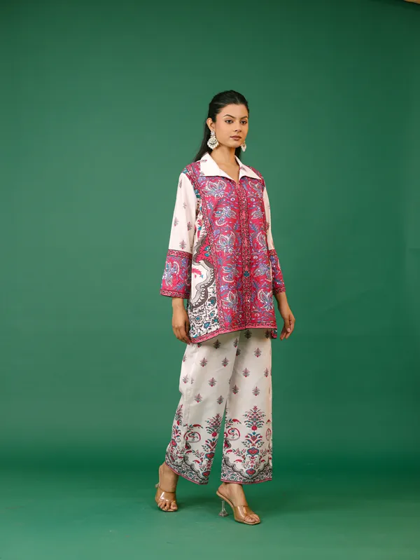 Pink_&_White_Printed_Ethnic_Kurta_Set_With_Embroidered_Pants