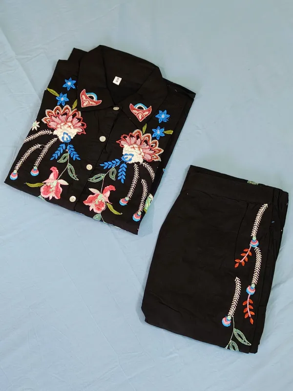 Black_Premium_Mal_Cotton_Embroidered_Co-Ord_Set_For_Women