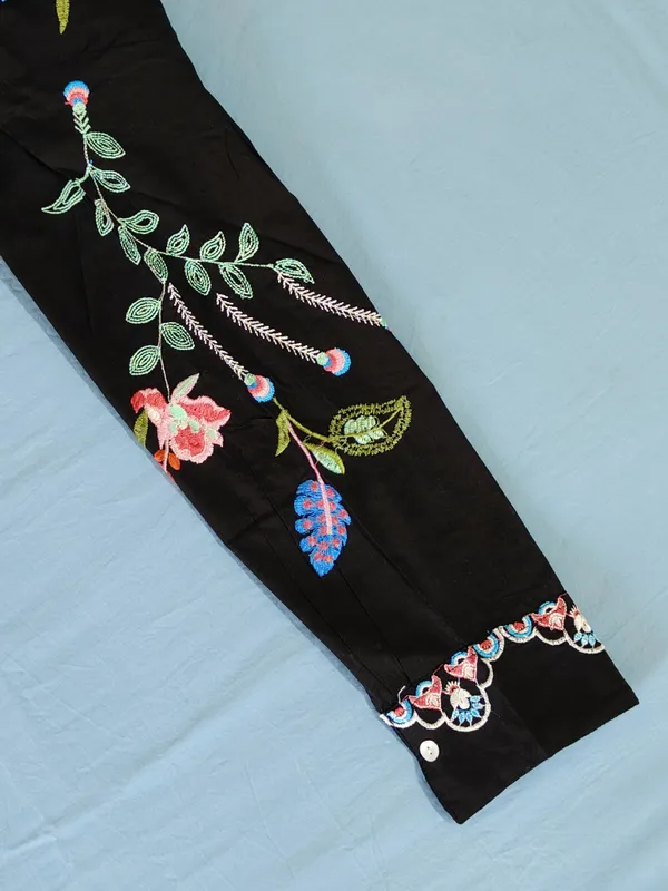 Black_Premium_Mal_Cotton_Embroidered_Co-Ord_Set_For_Women