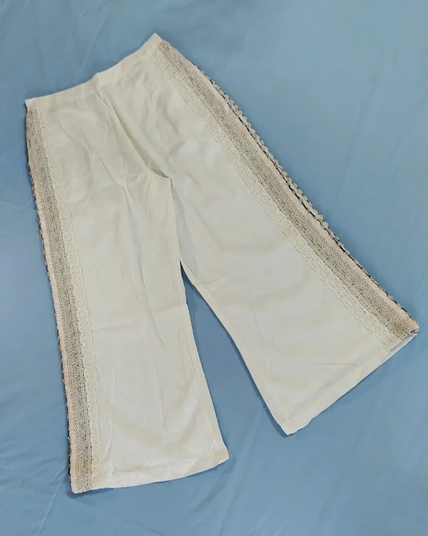 Off_White_Premium_Mal_Cotton_Lace_And_Textured_Panel_Co-Ord_Set_For_Women