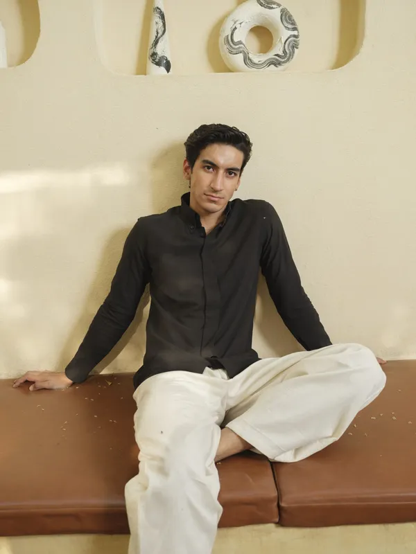 Black_Bamboo_Linen_Shirt_For_Men