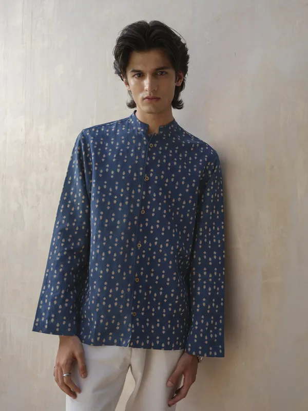 Blue_Bamboo_Linen_Kurta_For_Men