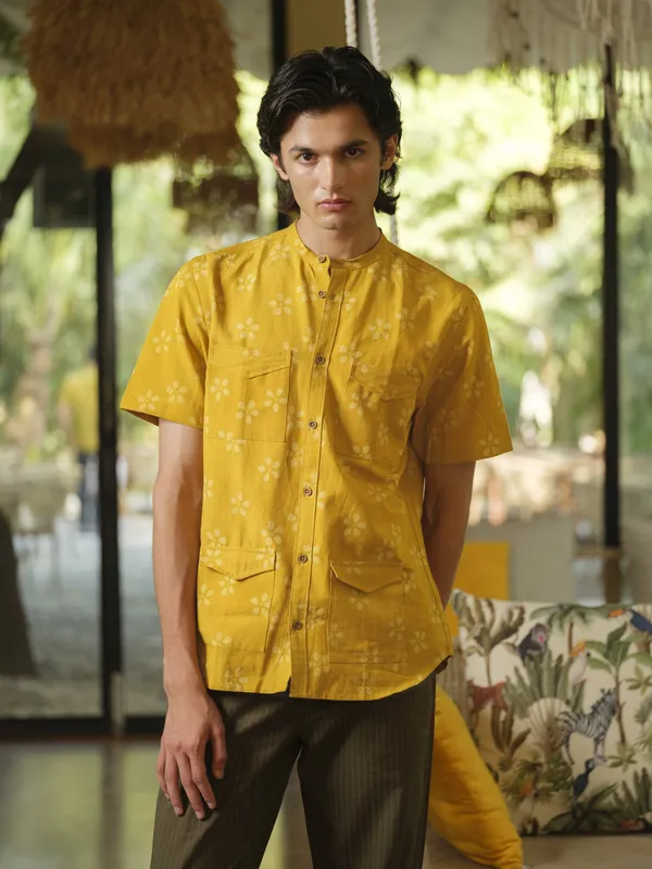 Yellow_Bamboo_Linen_Shirt_For_Men