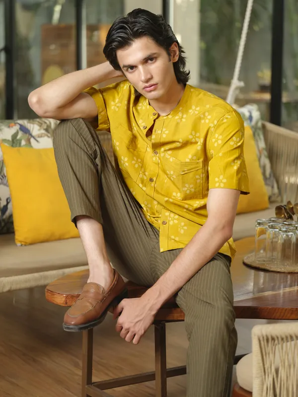 Yellow_Bamboo_Linen_Shirt_For_Men
