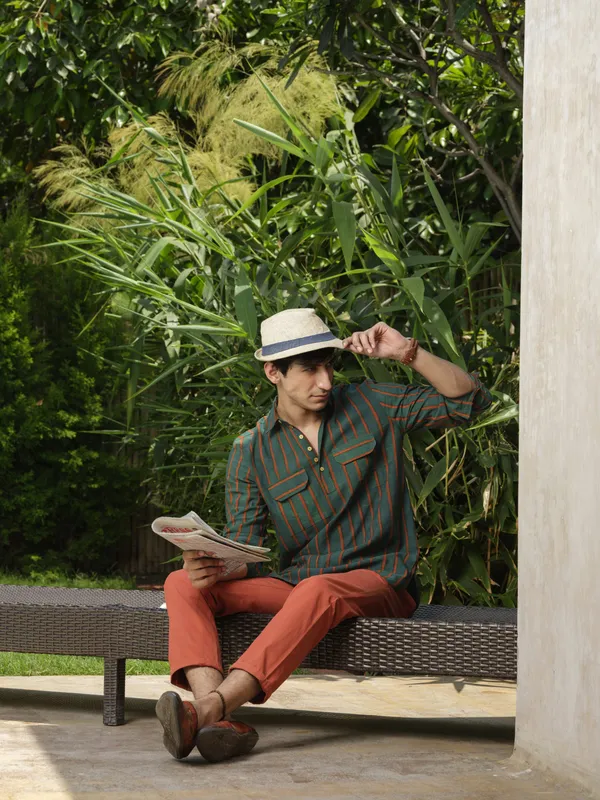 Blue_And_Red_Bamboo_Linen_Kurta_For_Men