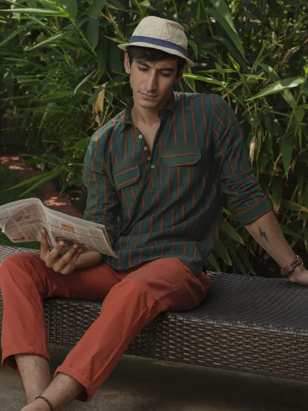Blue_And_Red_Bamboo_Linen_Kurta_For_Men