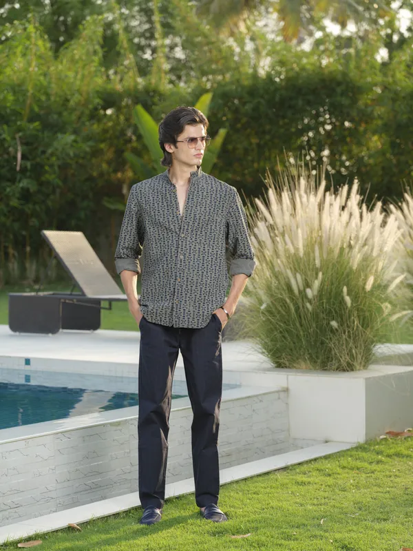 Grey_And_Blue_Bamboo_Linen_Shirt_For_Men