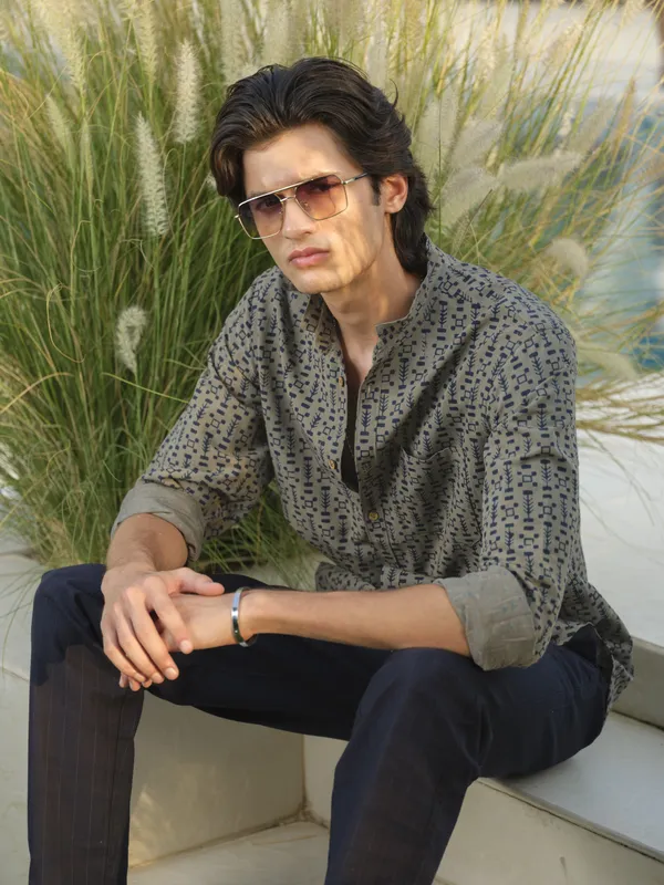 Grey_And_Blue_Bamboo_Linen_Shirt_For_Men