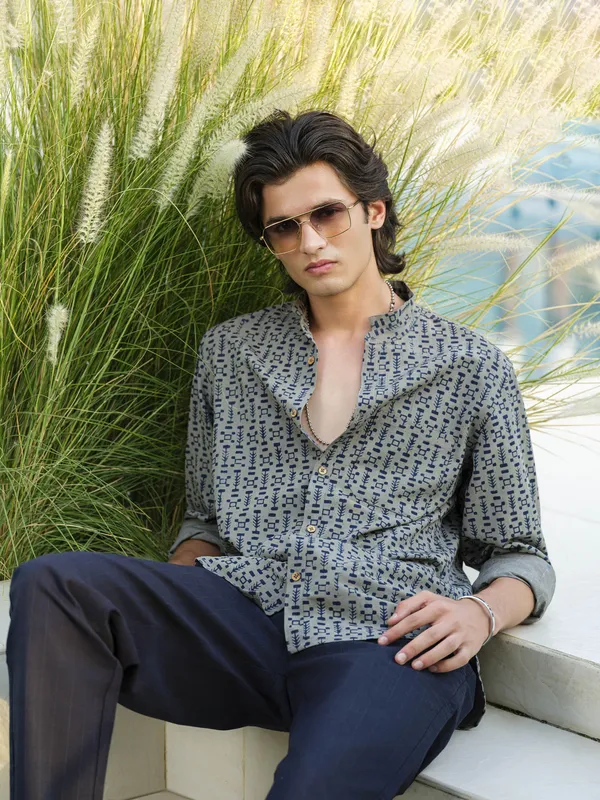 Grey_And_Blue_Bamboo_Linen_Shirt_For_Men