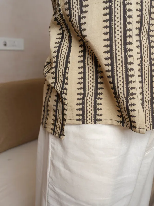 Beige_And_Black_Bamboo_Linen_Kurta_For_Men