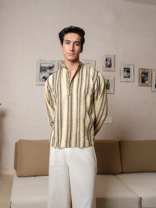 Beige_And_Black_Bamboo_Linen_Kurta_For_Men