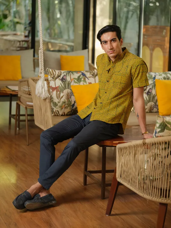 Yellow_Bamboo_Linen_Shirt_For_Men