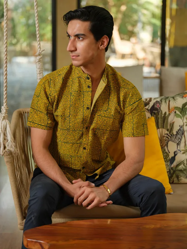 Yellow_Bamboo_Linen_Shirt_For_Men