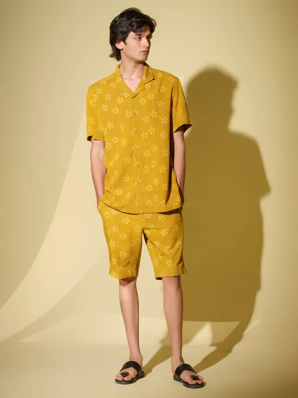 Yellow_Bamboo_Linen_Co_Ord_Set_For_Men