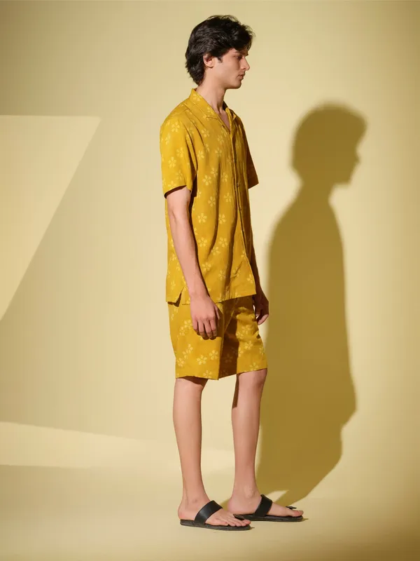 Yellow_Bamboo_Linen_Co_Ord_Set_For_Men