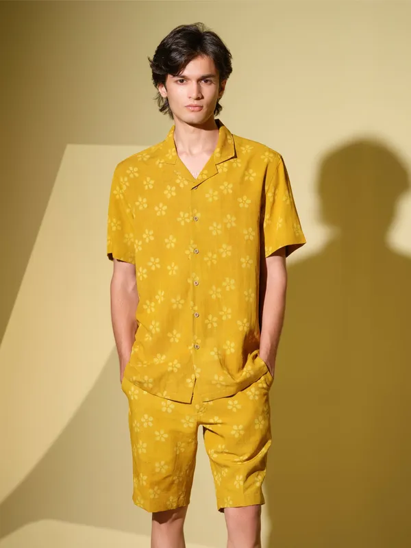Yellow_Bamboo_Linen_Co_Ord_Set_For_Men