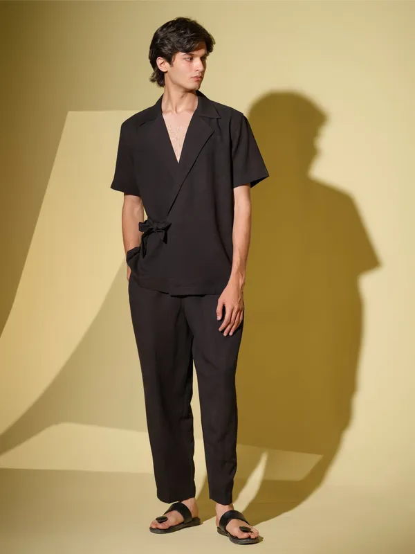 Black_Cotton_Bamboo_Linen_For_Men