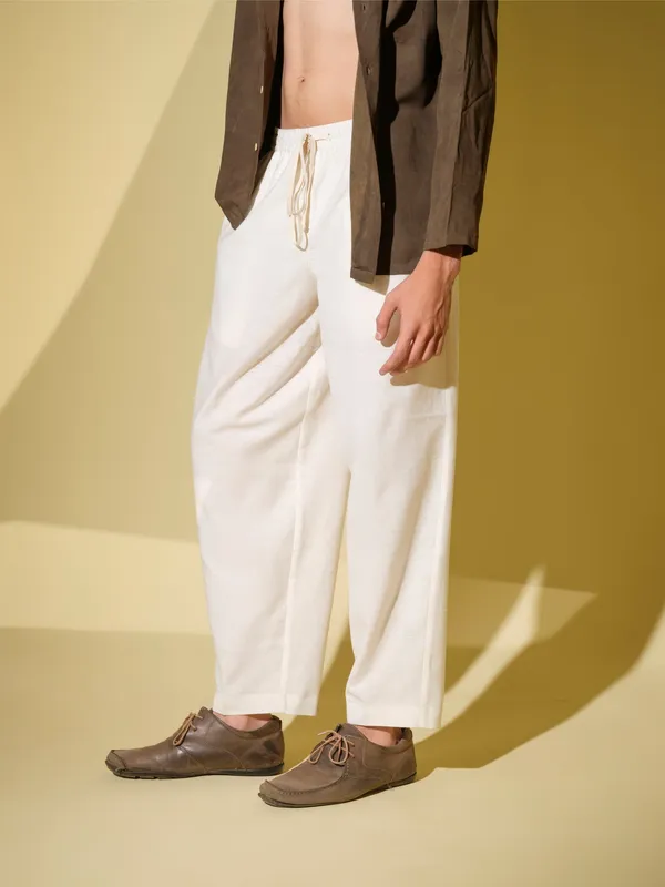 White_kala_Cotton_Pant_For_Men