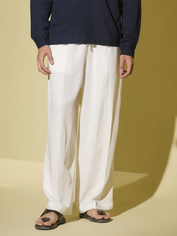 White_Bamboo_Linen_Pant_For_Men