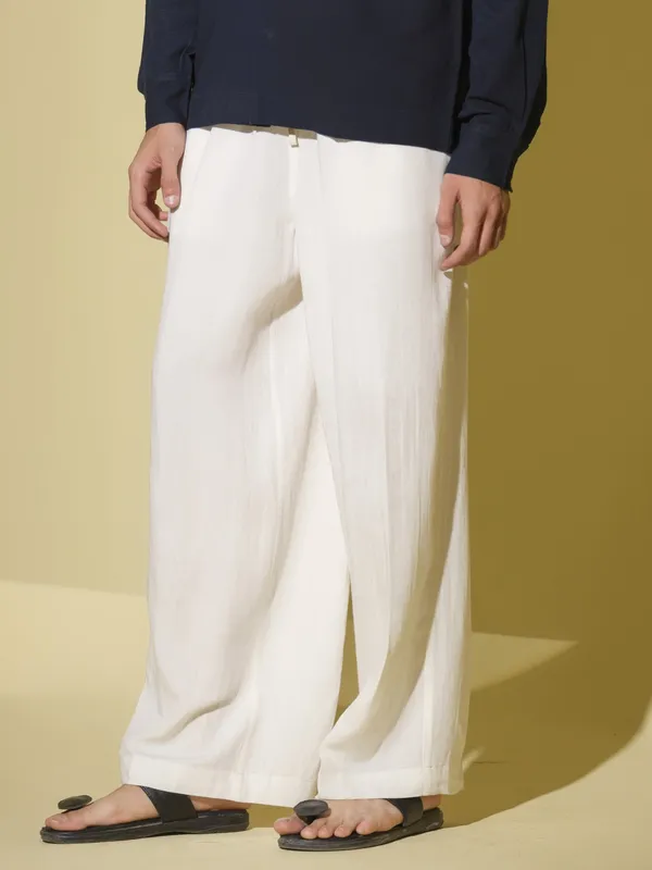 White_Bamboo_Linen_Pant_For_Men
