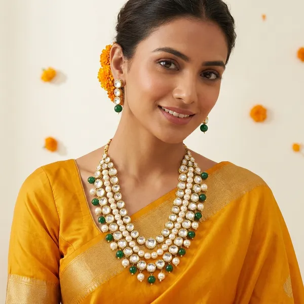 Luxurious_Pearl_And_Kundan_Necklace_Earrings_Set