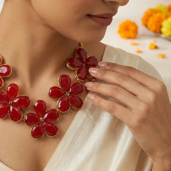 Timeless_Elegance_In_Red_Pearl_Necklace_Earrings_Set
