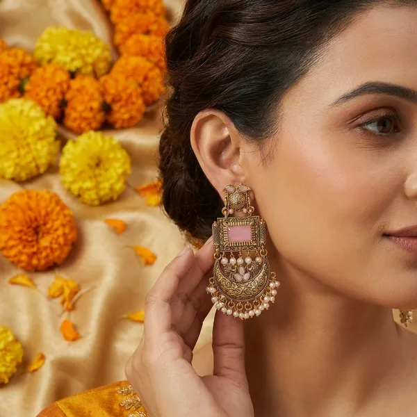 Elegant_Emerald_Soft_Pastel_Pink_Stone_Drops_With_Chandbali_Earrings