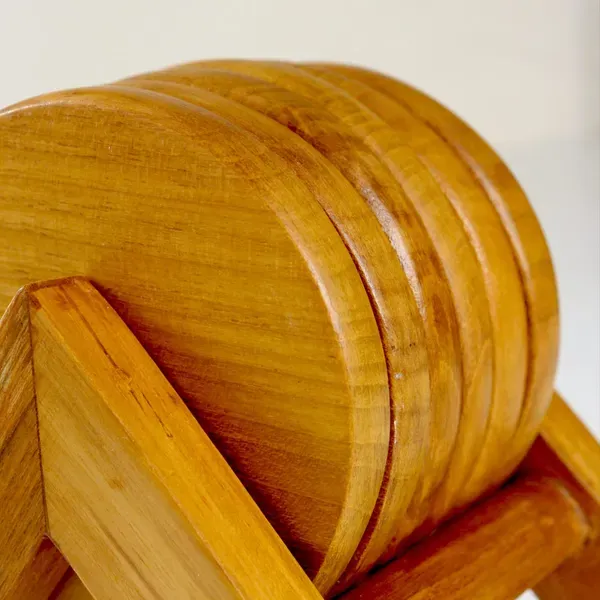 Brown_Round_Teak_Wood_Tea_Coaster_Set_Of_6
