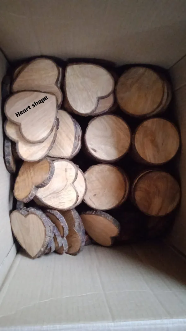 Natural_Wooden_Blank_Slice_With_Bark_Edge_-_Set_Of_5_Round_Wooden_Planks