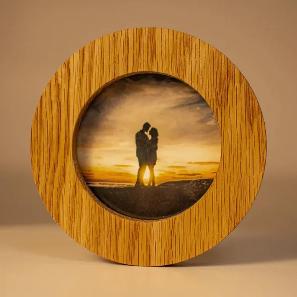 Circular_Wooden_Photo_Frame_With_Natural__Finish