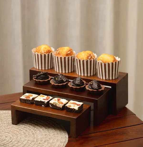 Brown_Wooden_Stand_Made_From_Teak_Wood