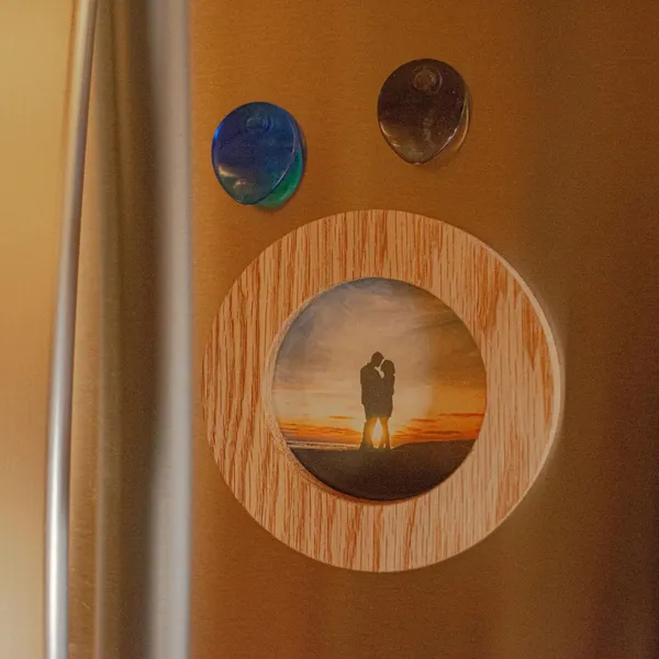 Circular_Wooden_Photo_Frame_With_Natural__Finish