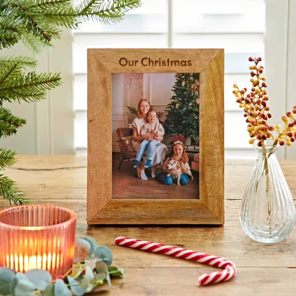 Personalized_Wooden_Photo_Frame_With_Engraving