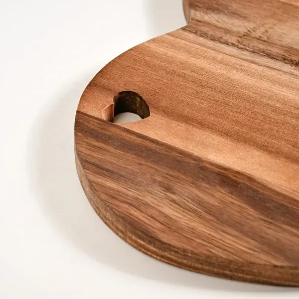 Brown_Heart_Shaped_Teak_Wood_Serving_Platter