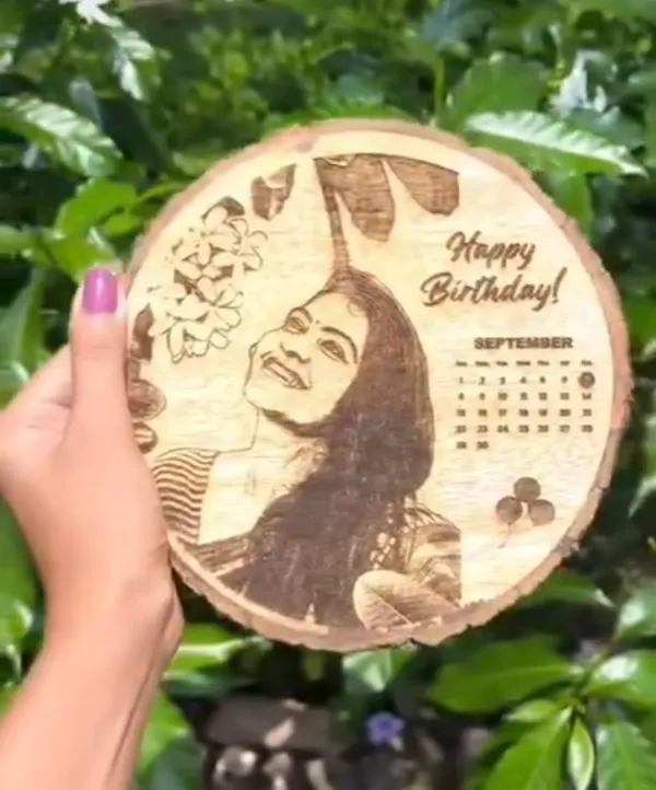 Personalized_Wooden_Engraved_Calendar_Plaque