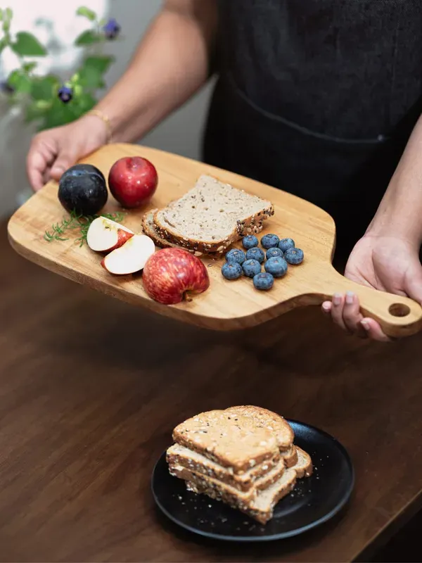 Brown_Single_Piece_Teak_Wood_Chopping_Board