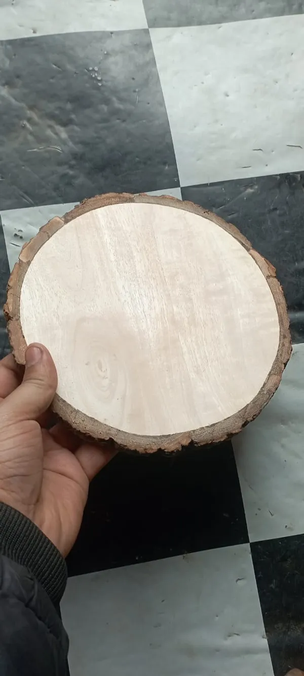 Natural_Wooden_Blank_Slice_With_Bark_Edge_-_Set_Of_5_Round_Wooden_Planks