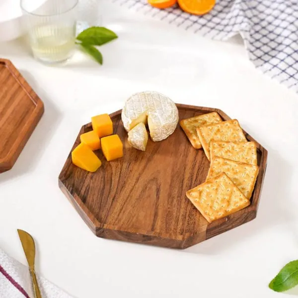 Brown_Serving_Platter_Made_Of_Teak_Wood