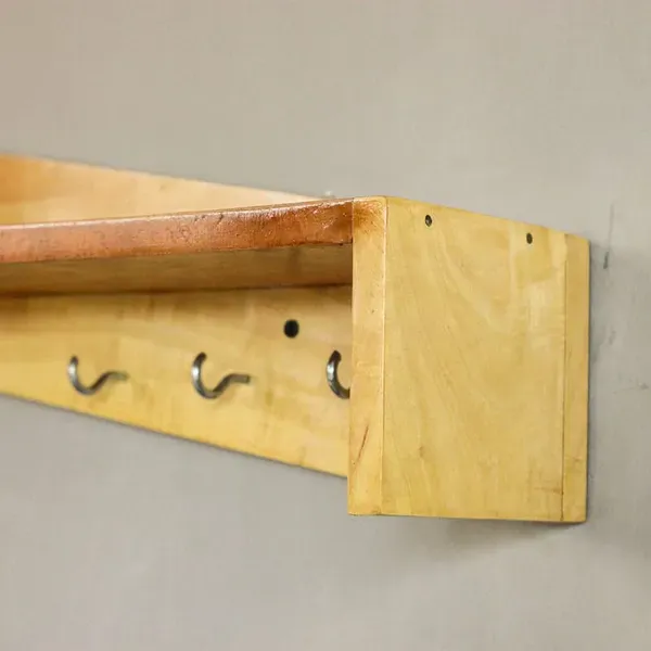 Brown_Teak_Wood_Wall_Shelf_Keychain_Holder