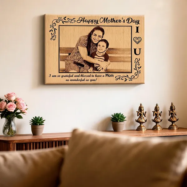 Mom's_Love_Quote_Engraved_On_Wood_Frame_For_Mothers'_Birthday