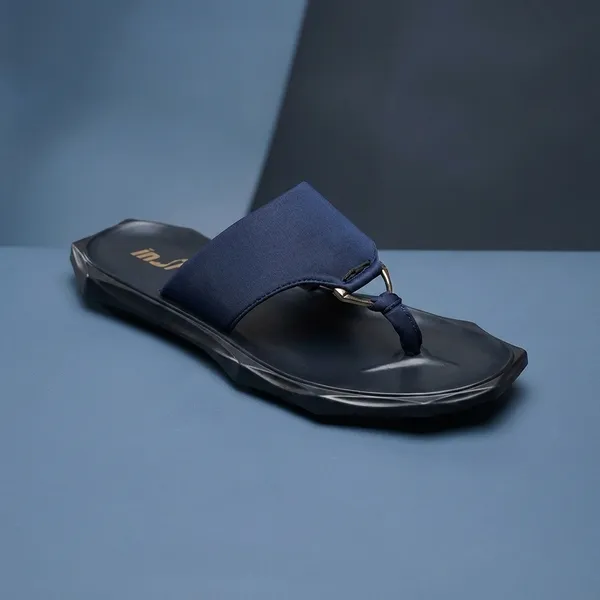 Men'S_Casual_Slip-On_Sandals_With_Metallic_Buckle_Detail
